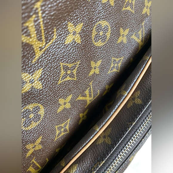 Authentic Vintage Louis Vuitton Saint Germain 23. - Picture 12 of 16